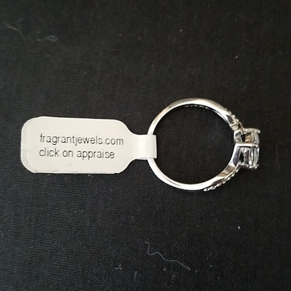 Ring - Picture 2 of 3